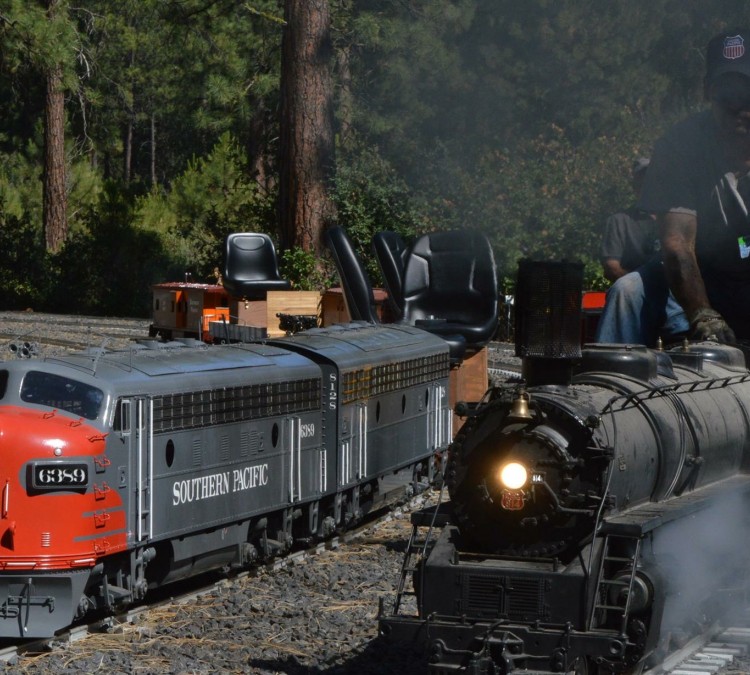train-mountain-railroad-museum-photo
